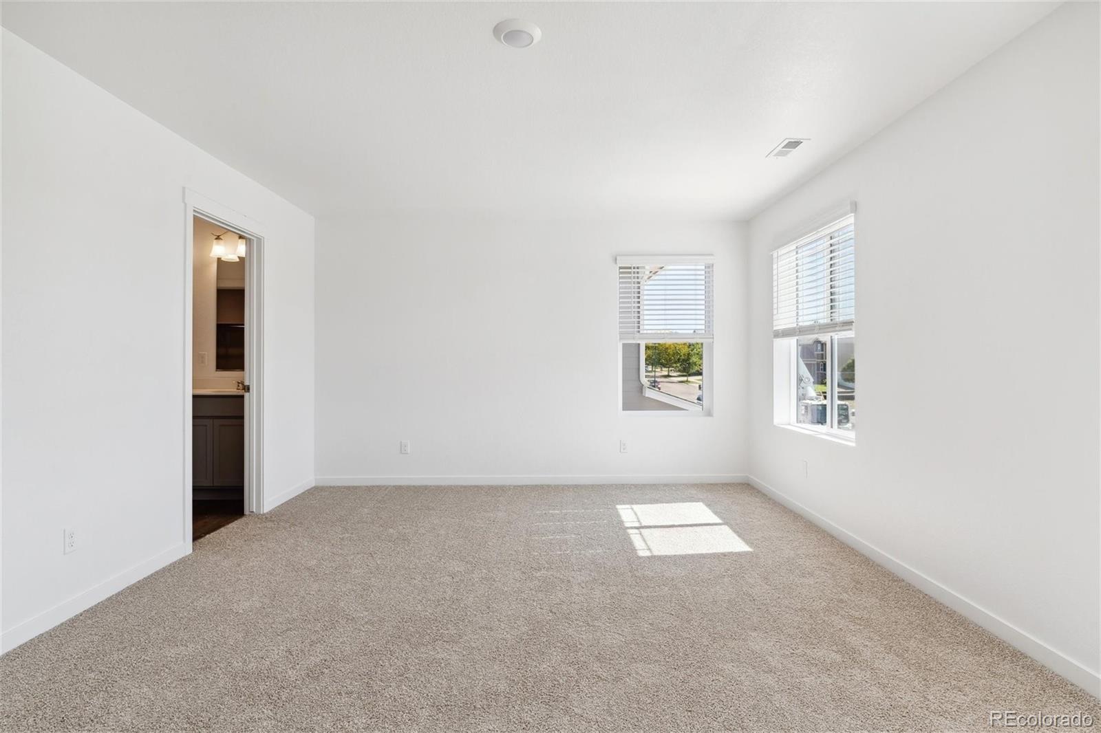 MLS Image #15 for 27424 e byers avenue,aurora, Colorado