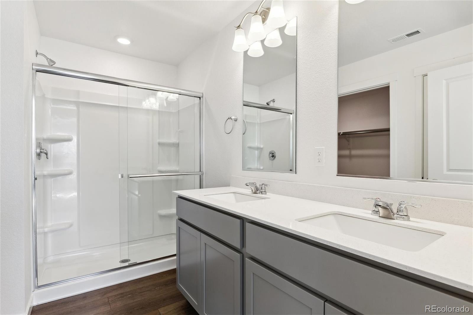 MLS Image #16 for 27424 e byers avenue,aurora, Colorado