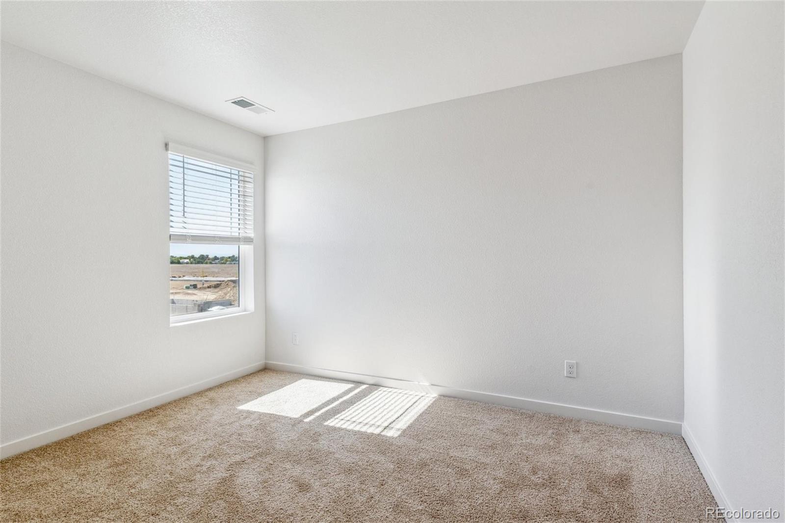 MLS Image #18 for 27424 e byers avenue,aurora, Colorado