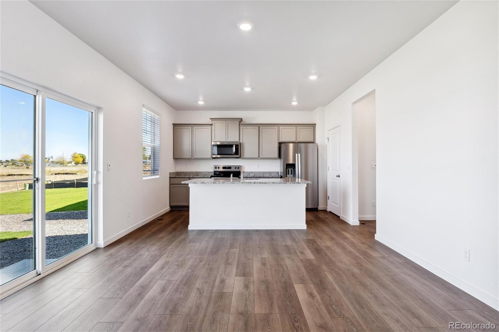 MLS Image #9 for 27424 e byers avenue,aurora, Colorado