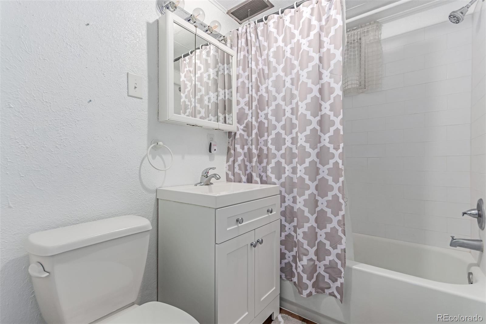 MLS Image #19 for 10841  montview boulevard,aurora, Colorado