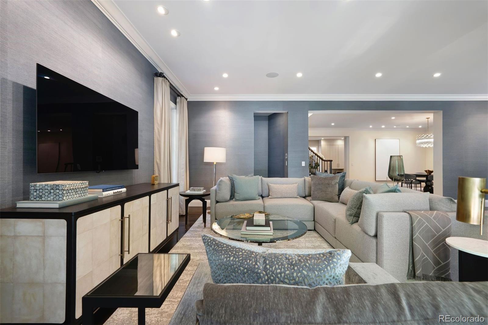 MLS Image #10 for 450  steele street,denver, Colorado
