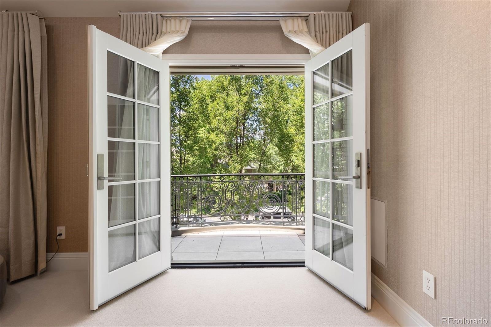 MLS Image #29 for 450  steele street,denver, Colorado