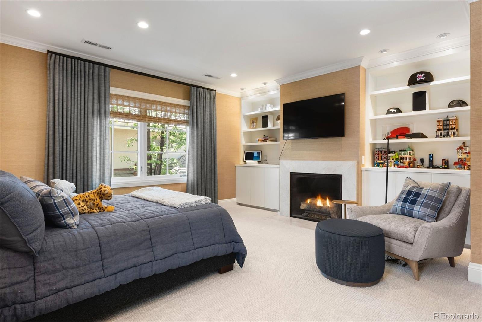 MLS Image #35 for 450  steele street,denver, Colorado