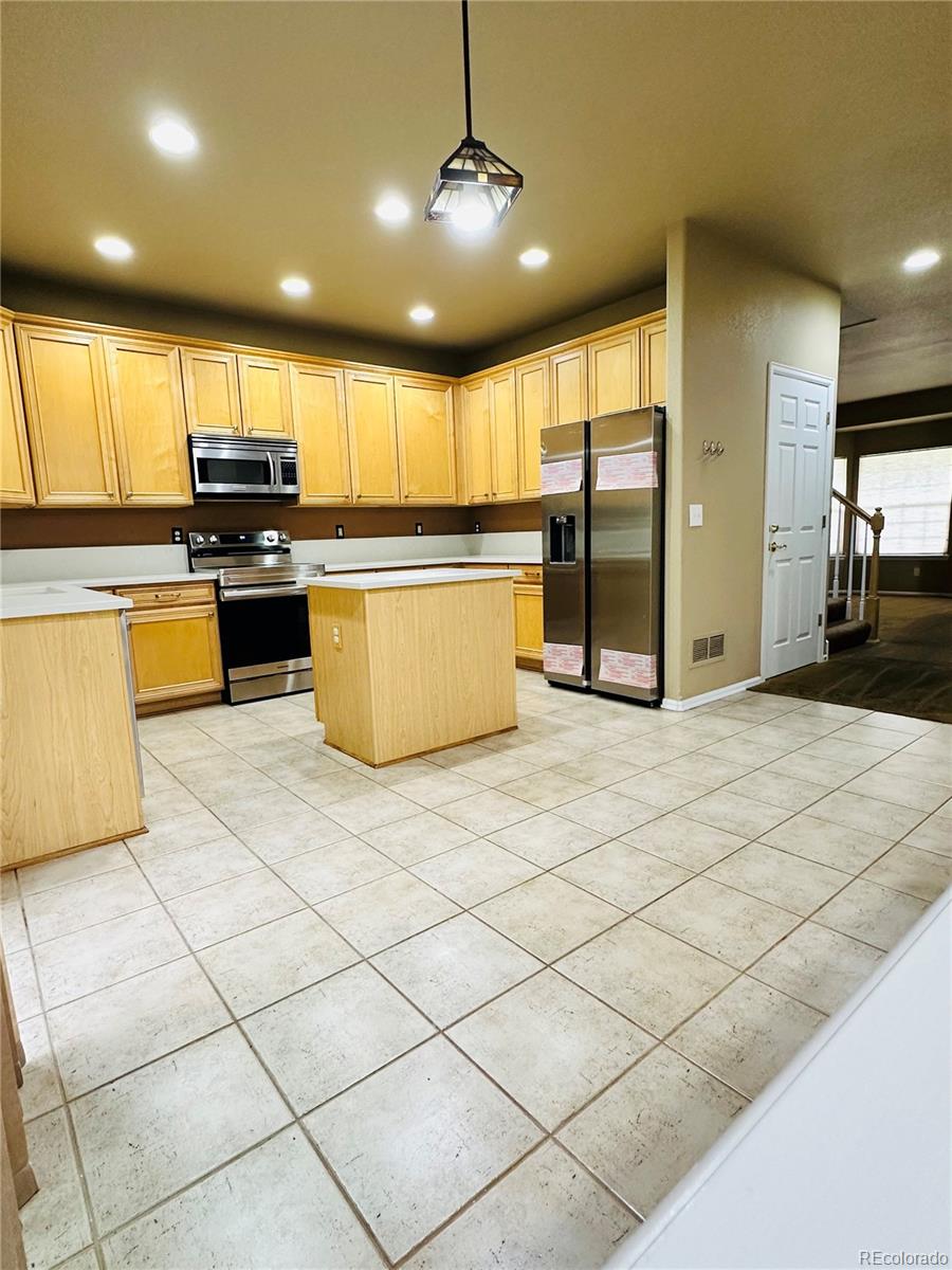 MLS Image #6 for 6102 s yampa street,aurora, Colorado