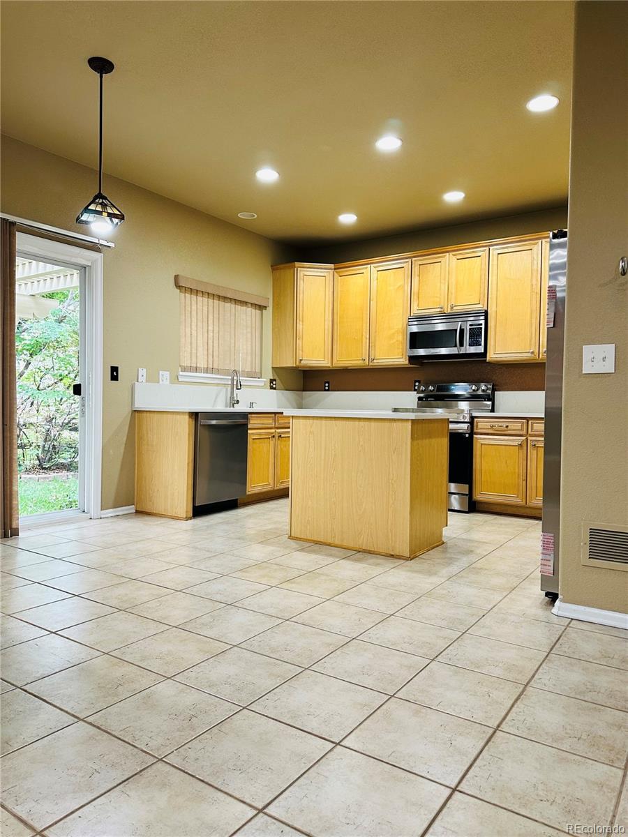 MLS Image #7 for 6102 s yampa street,aurora, Colorado