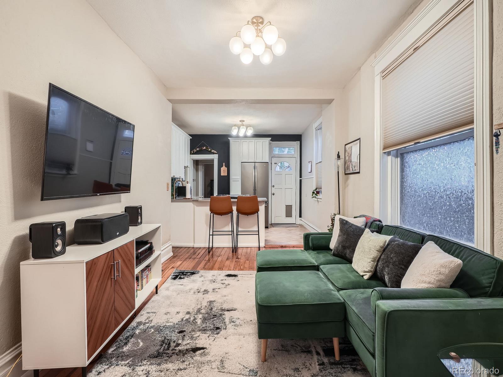 MLS Image #11 for 1612 n high street,denver, Colorado