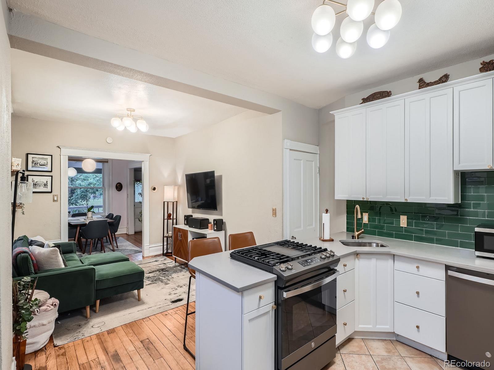 MLS Image #15 for 1612 n high street,denver, Colorado
