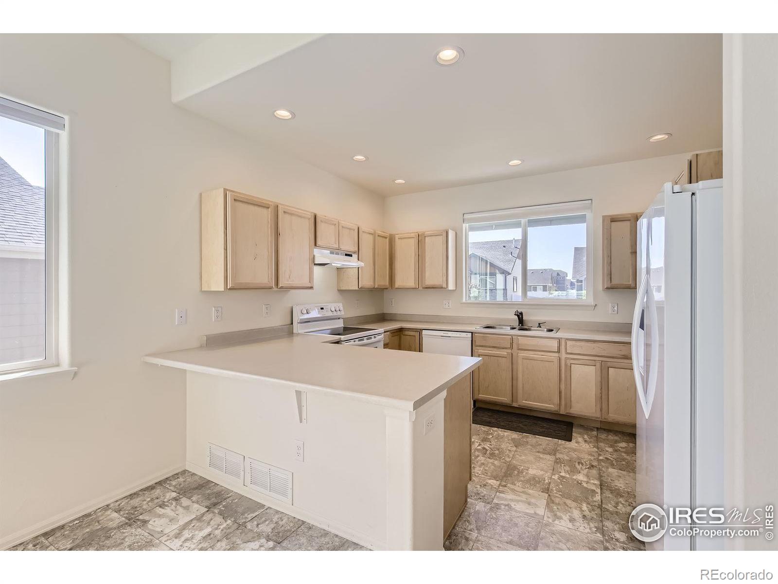 MLS Image #8 for 906  ashbrook drive,windsor, Colorado
