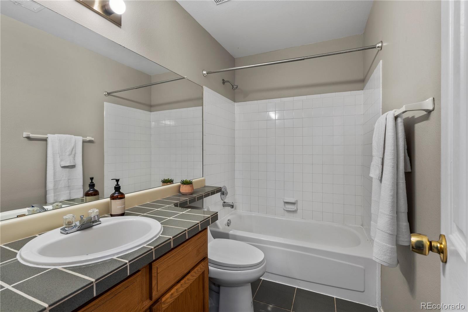 MLS Image #16 for 7476 e arkansas avenue,denver, Colorado