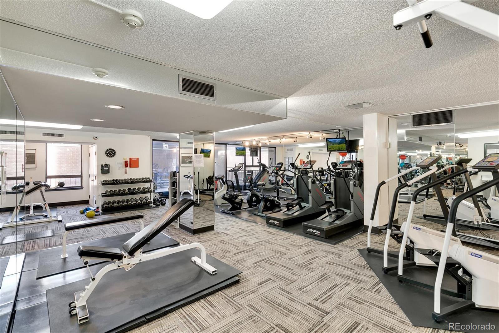 MLS Image #38 for 1020  15th street 9n,denver, Colorado