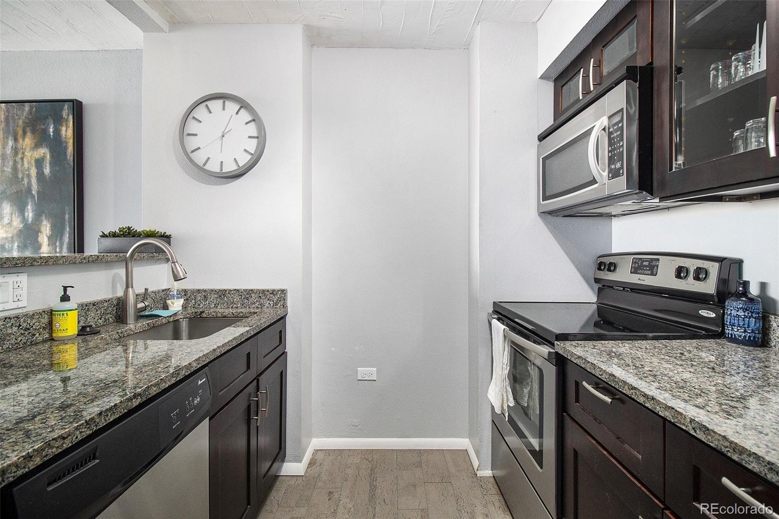 MLS Image #6 for 1020  15th street 9n,denver, Colorado