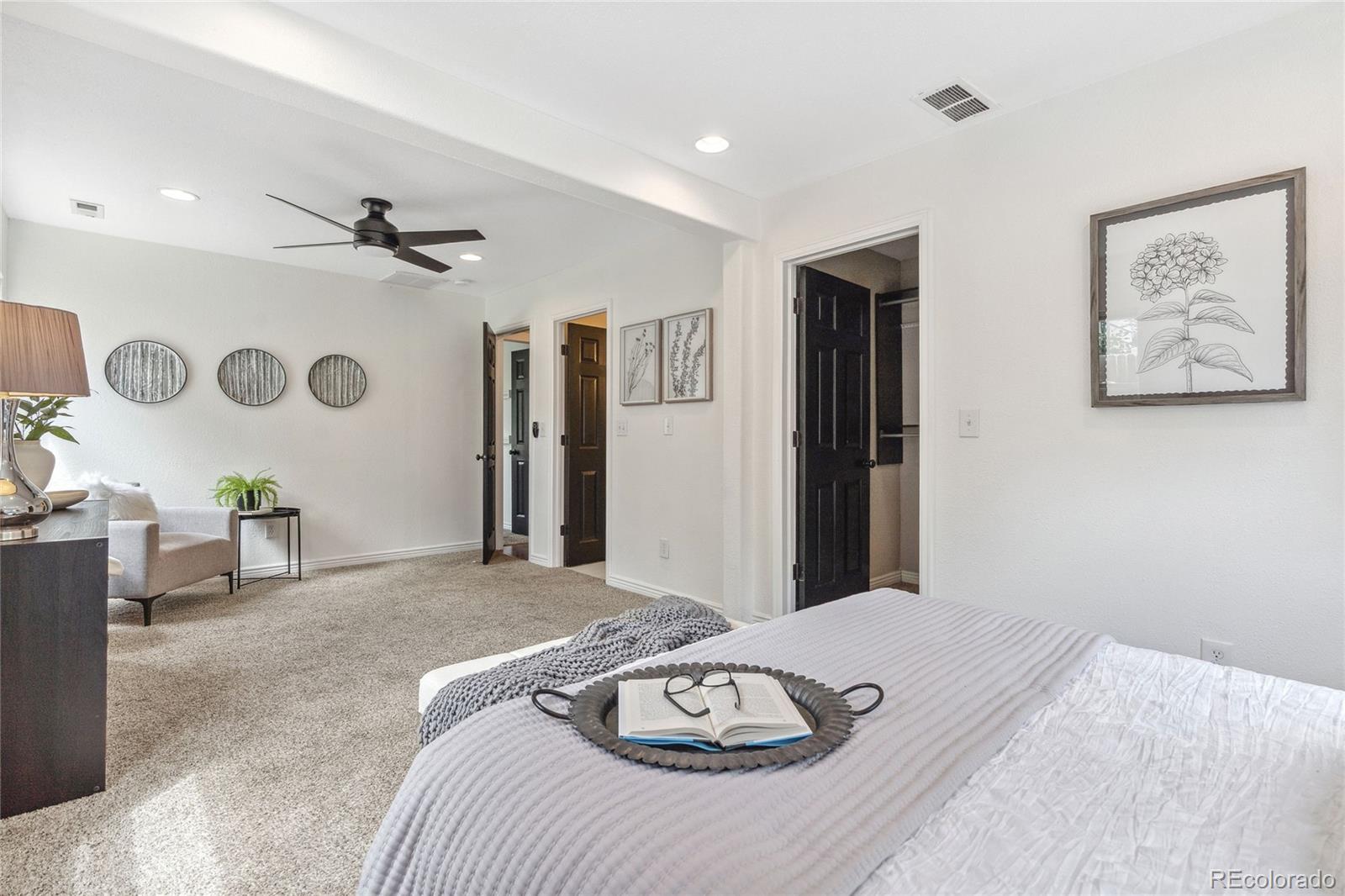 MLS Image #24 for 3064 s grape way,denver, Colorado