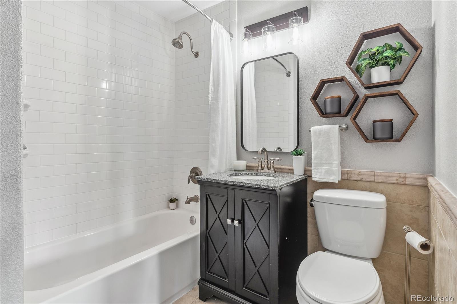 MLS Image #30 for 3064 s grape way,denver, Colorado