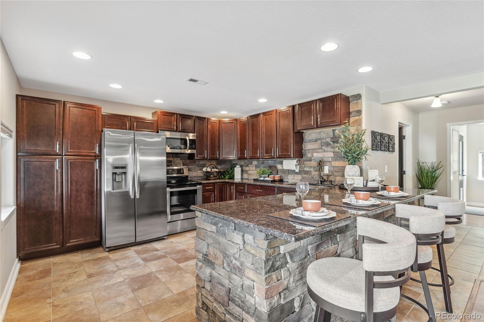 MLS Image #8 for 3064 s grape way,denver, Colorado