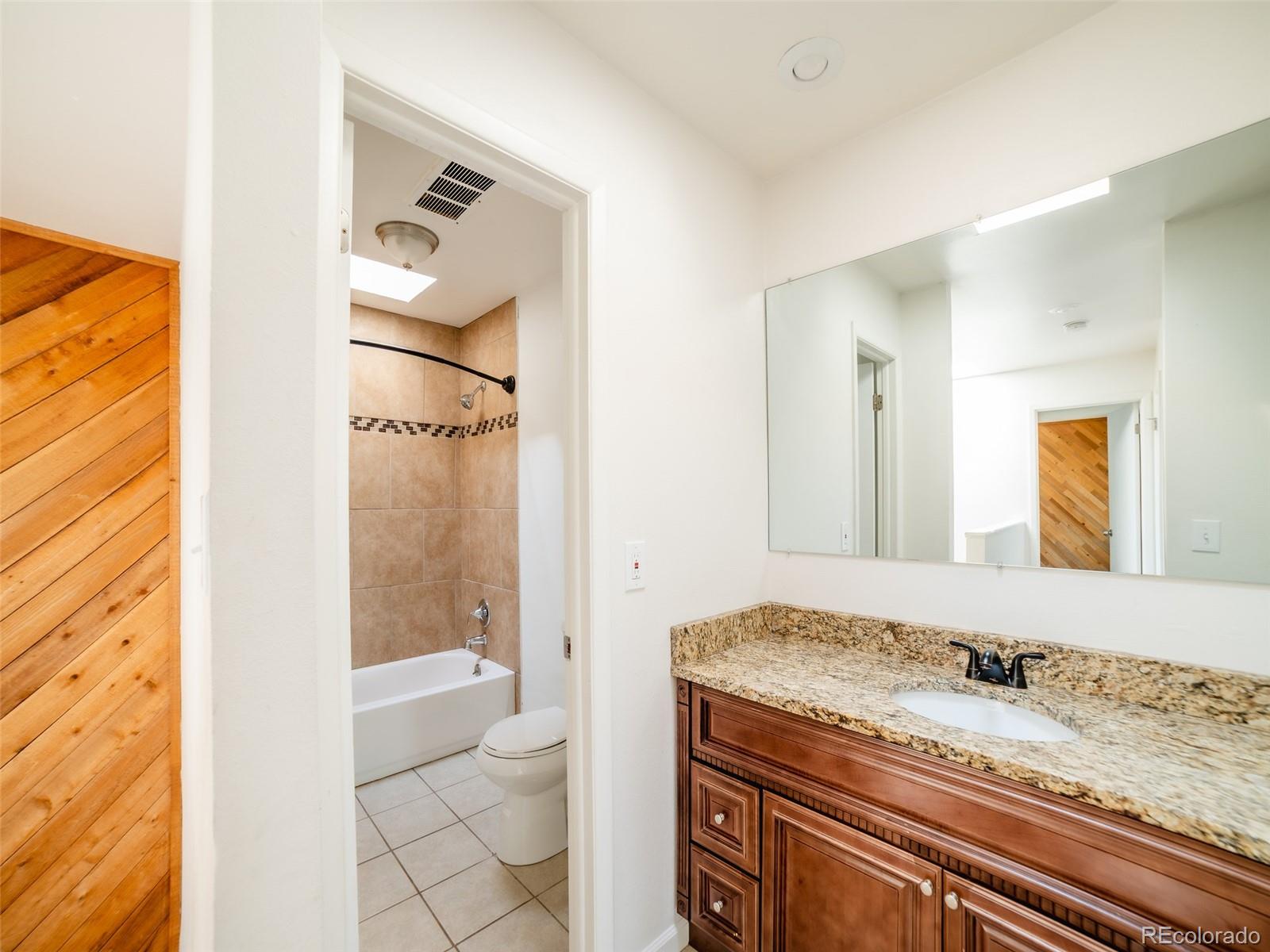 MLS Image #21 for 1233 s yosemite way,denver, Colorado