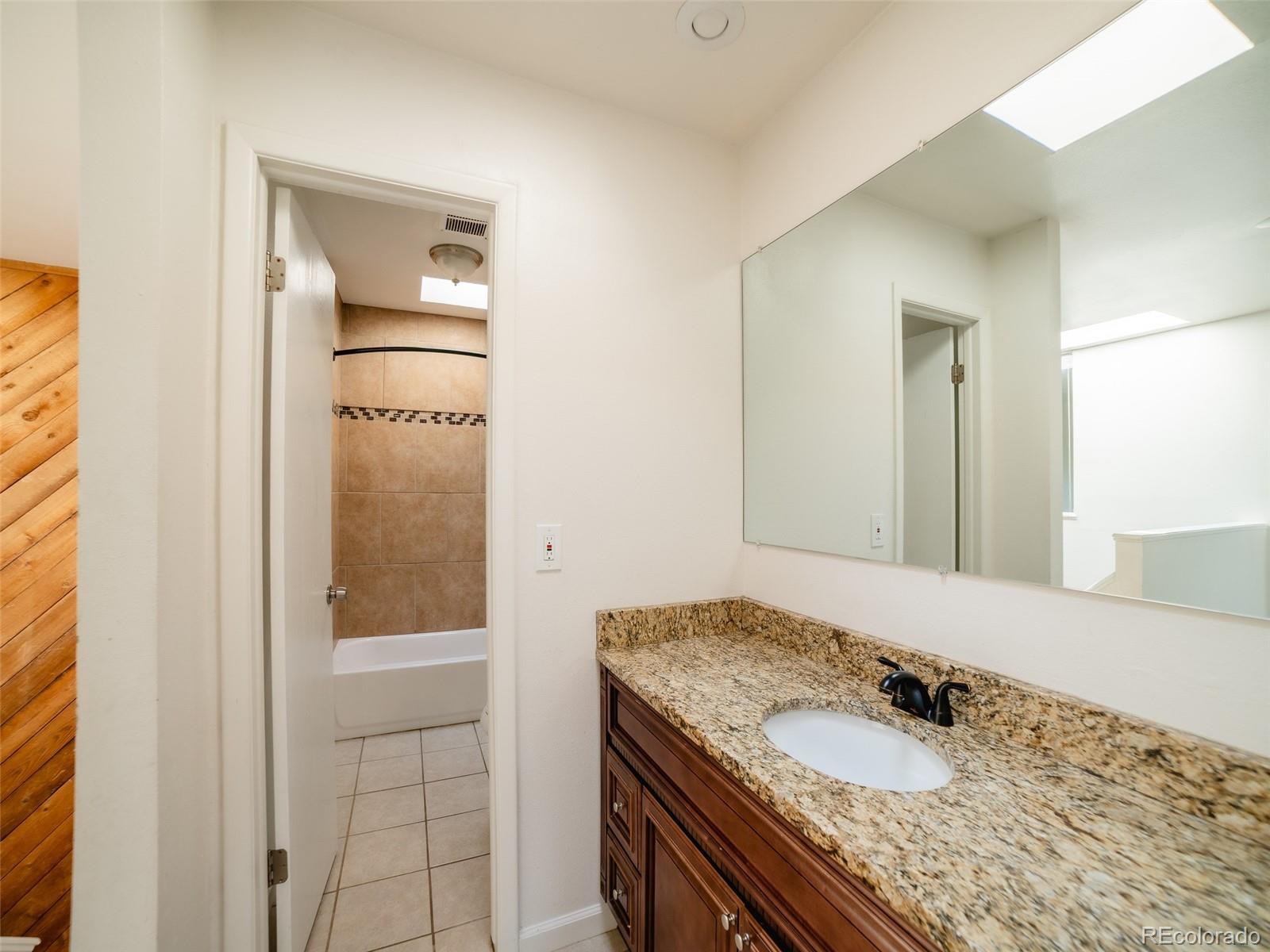 MLS Image #22 for 1233 s yosemite way,denver, Colorado