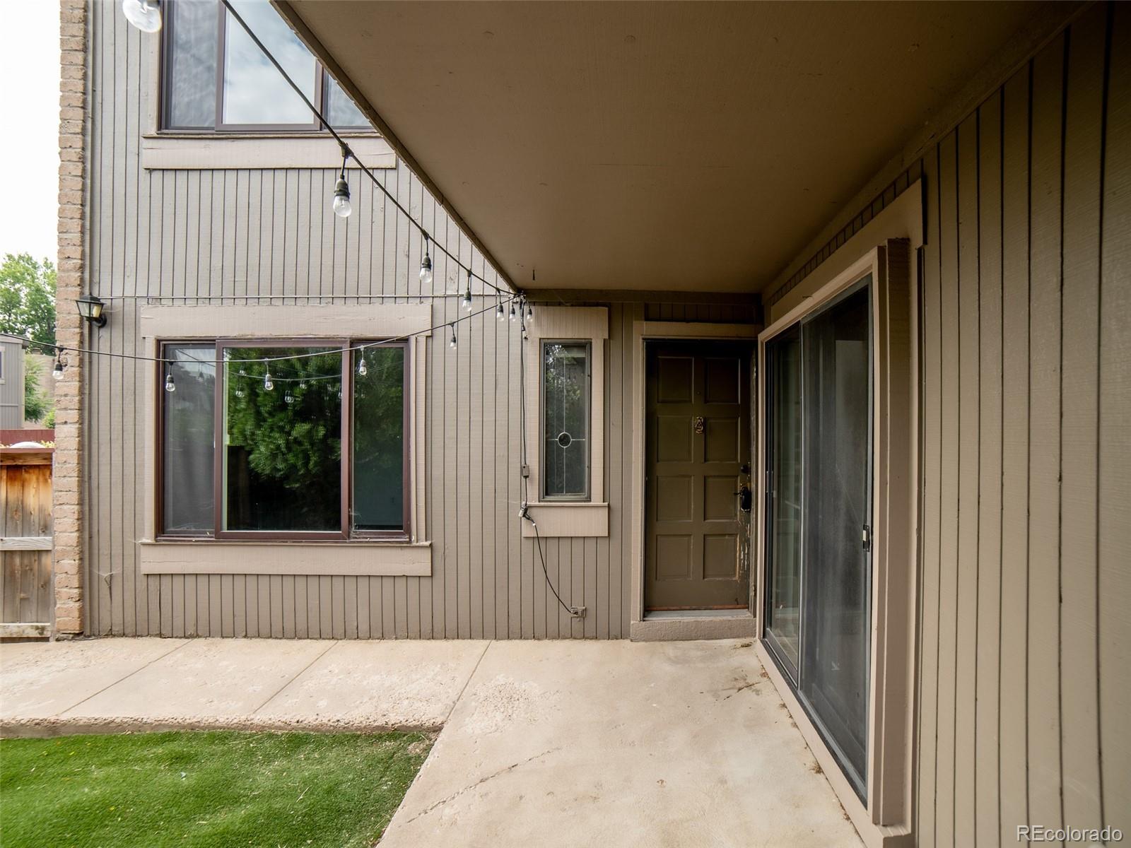 MLS Image #3 for 1233 s yosemite way,denver, Colorado
