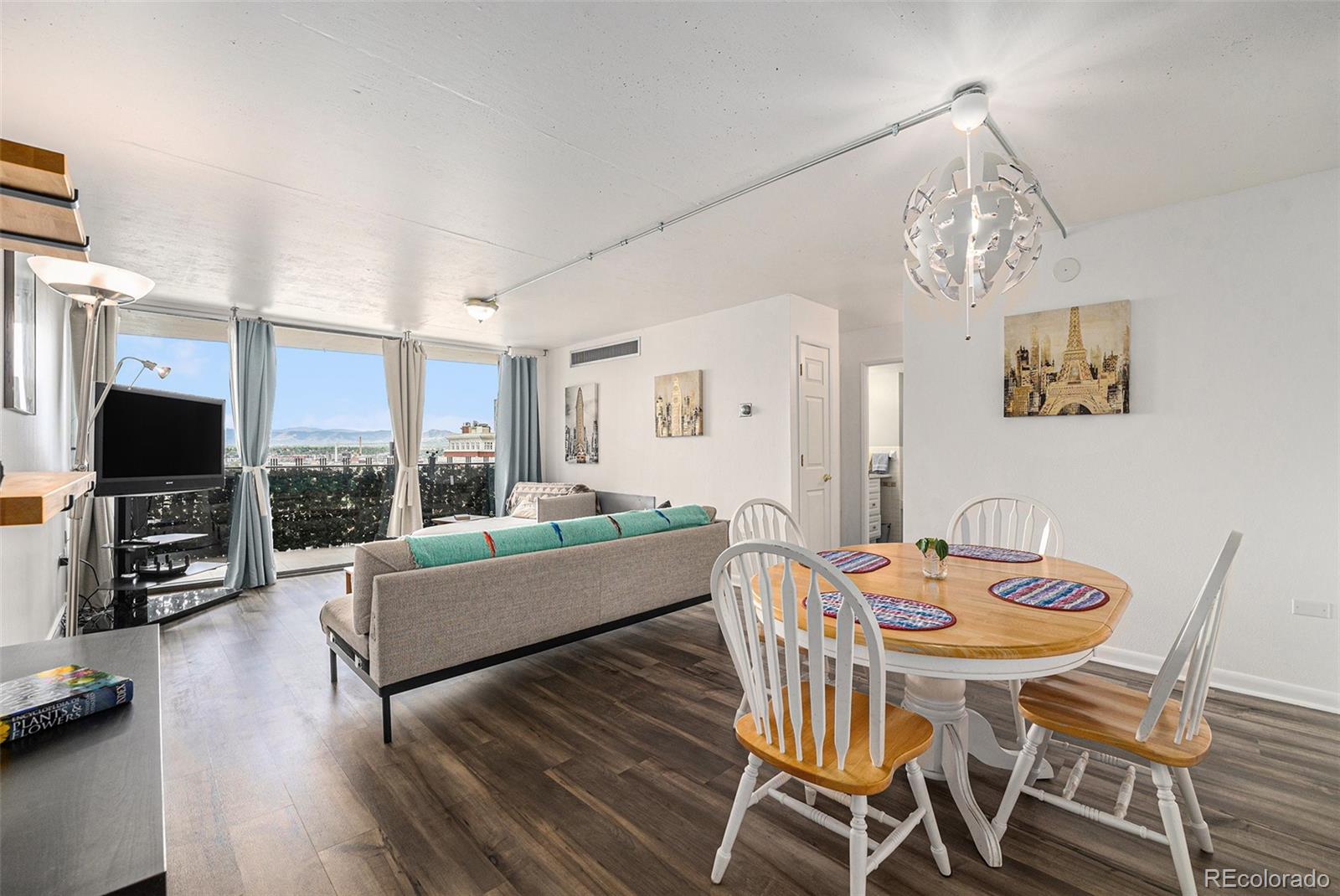 MLS Image #2 for 1020  15th street 12c,denver, Colorado