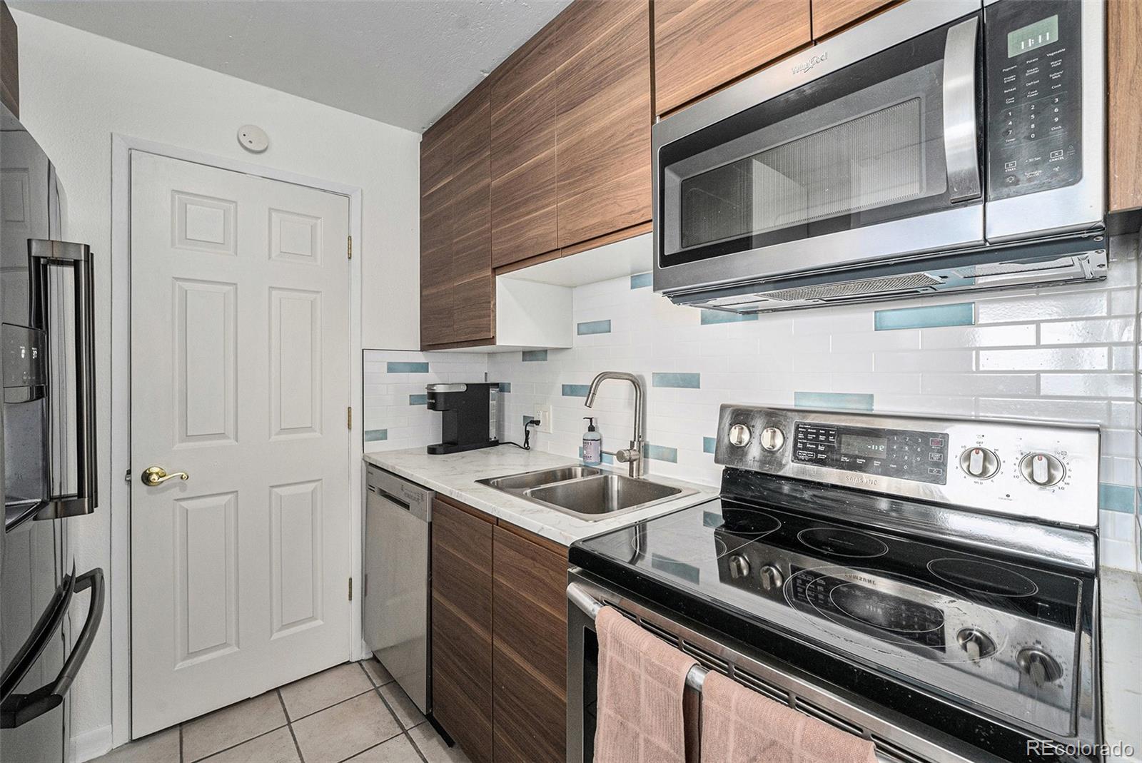 MLS Image #5 for 1020  15th street 12c,denver, Colorado