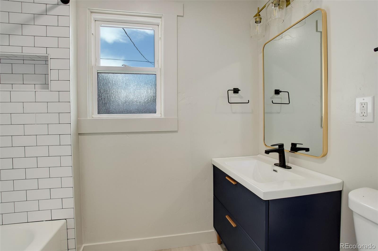 MLS Image #12 for 1925  syracuse street,denver, Colorado