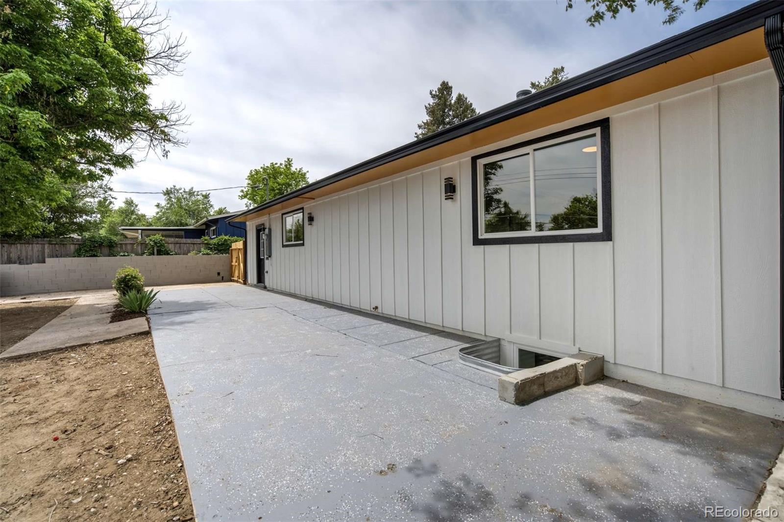 MLS Image #48 for 1613  main street,colorado springs, Colorado