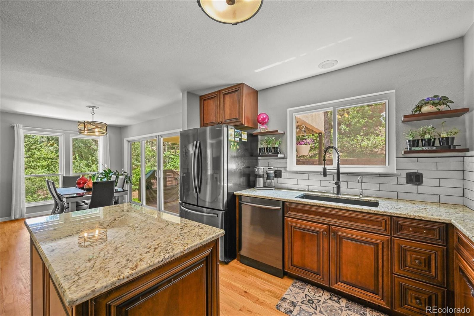 MLS Image #14 for 6100  apache drive,larkspur, Colorado