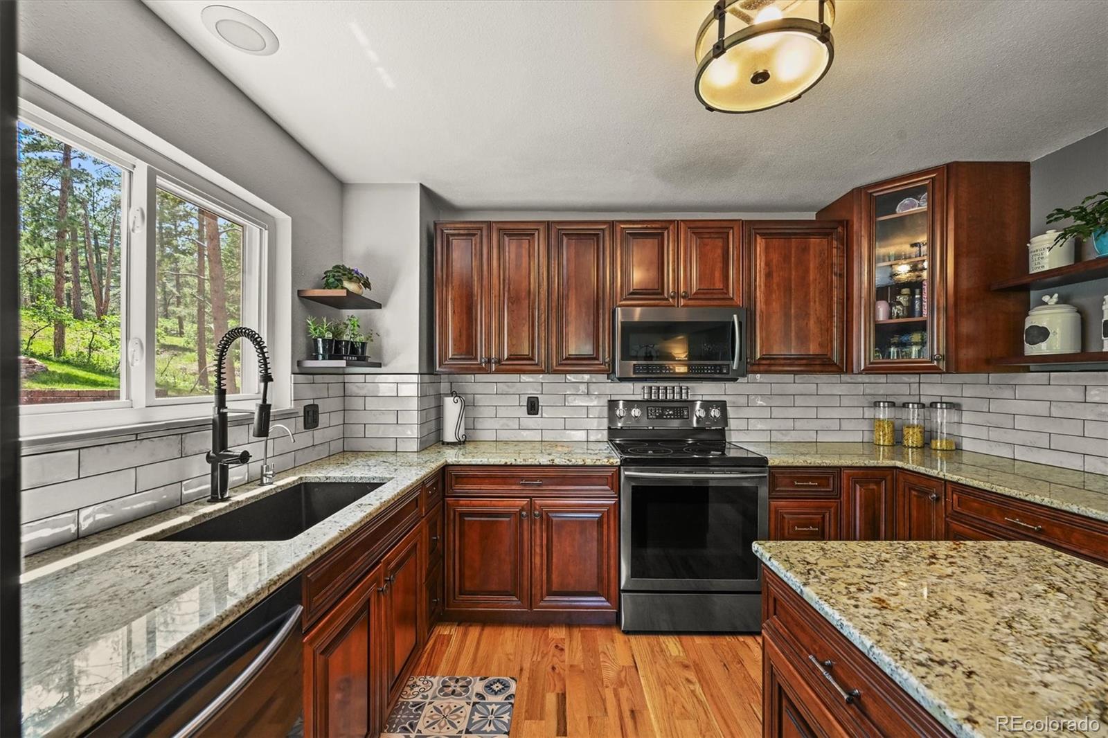 MLS Image #15 for 6100  apache drive,larkspur, Colorado