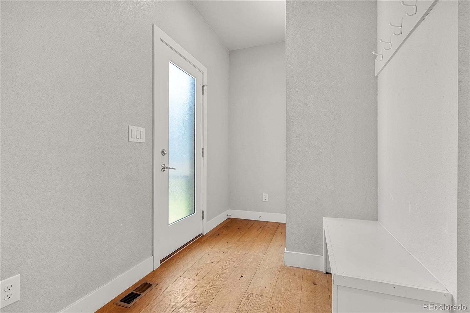MLS Image #11 for 5988 n boston street,denver, Colorado