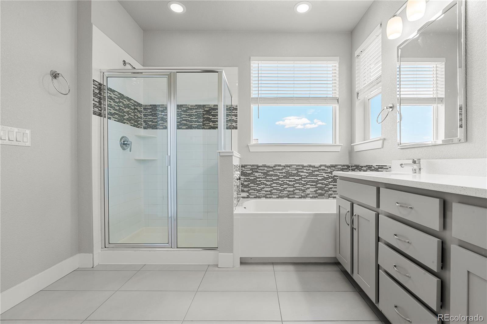 MLS Image #15 for 5988 n boston street,denver, Colorado