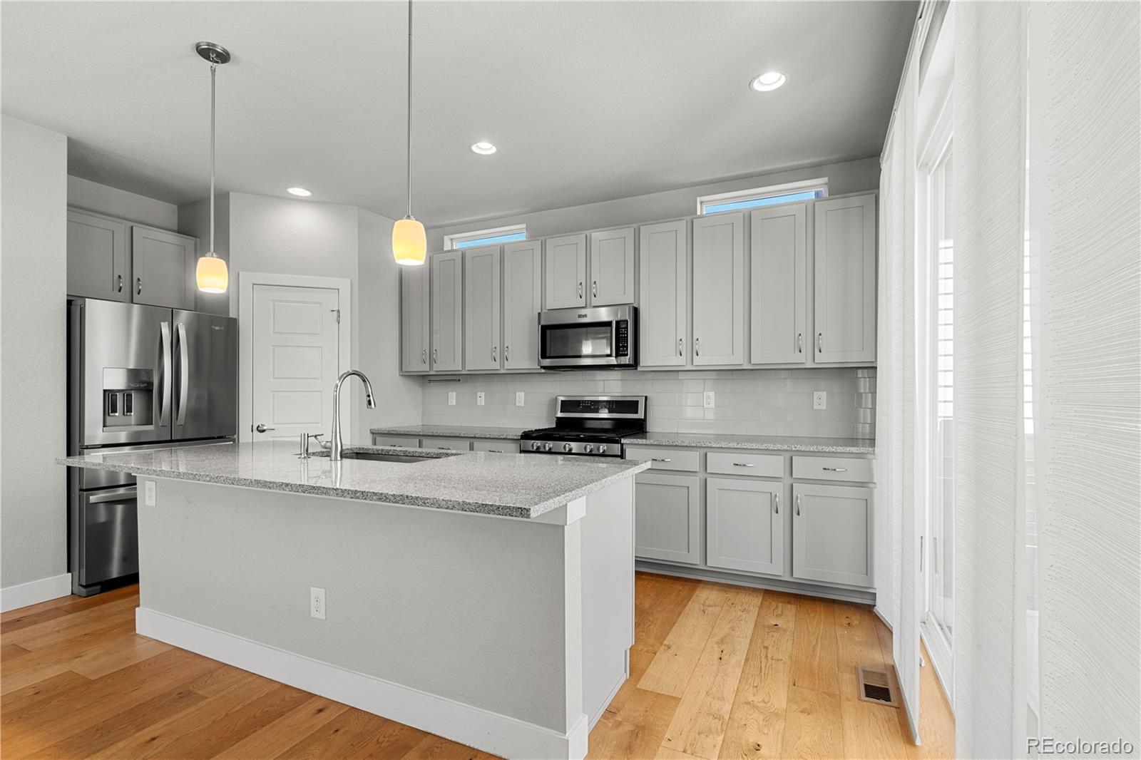 MLS Image #8 for 5988 n boston street,denver, Colorado
