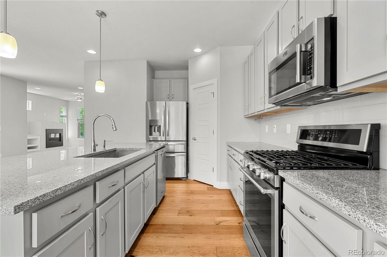 MLS Image #9 for 5988 n boston street,denver, Colorado