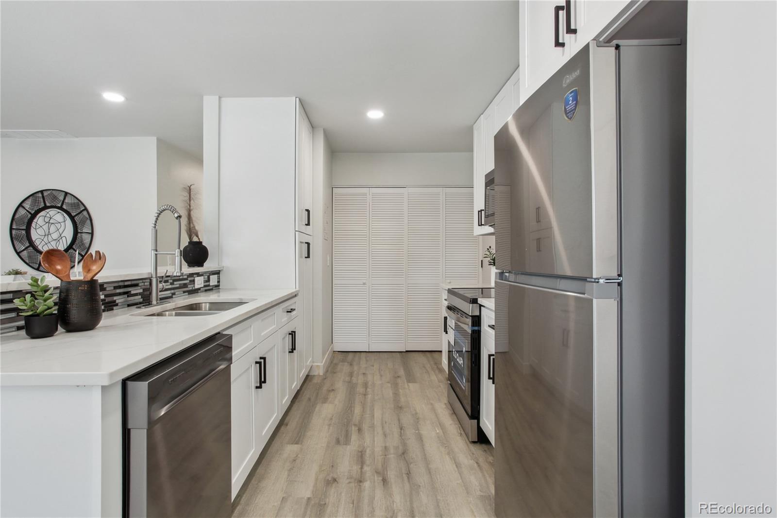 MLS Image #5 for 7970  chase circle,arvada, Colorado
