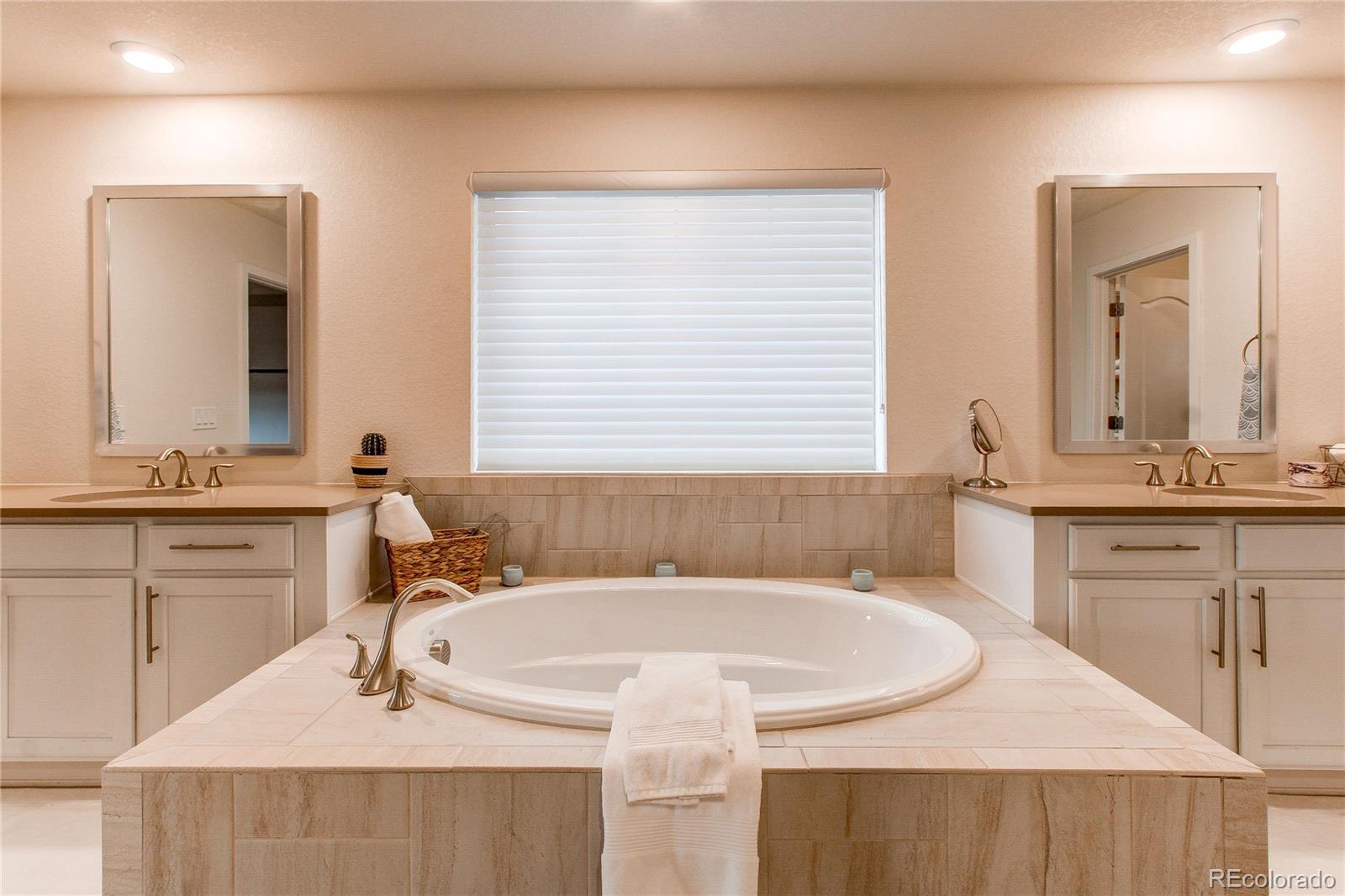 MLS Image #22 for 8107  arapahoe peak street,littleton, Colorado