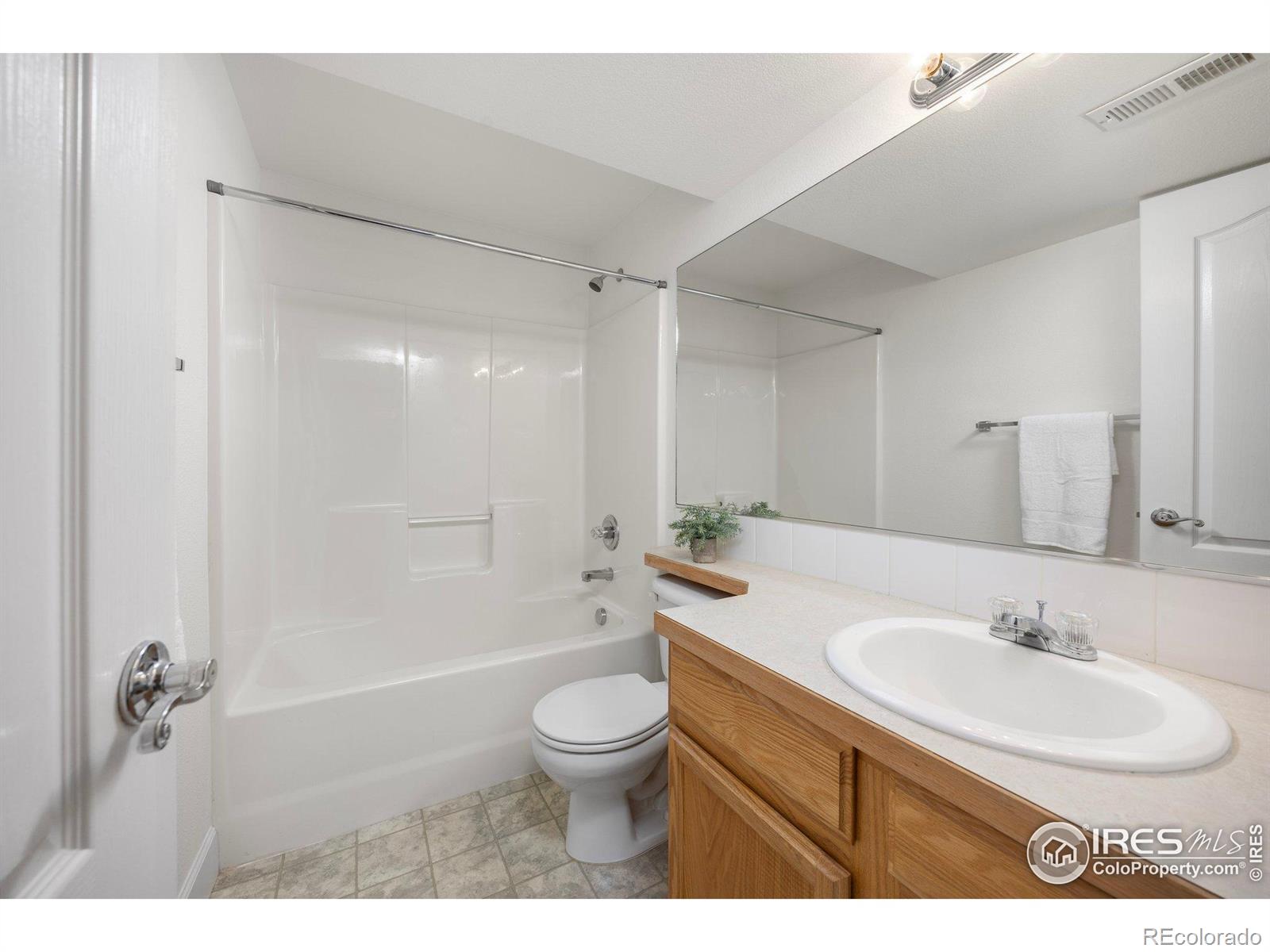 MLS Image #27 for 326  sandstone drive,johnstown, Colorado