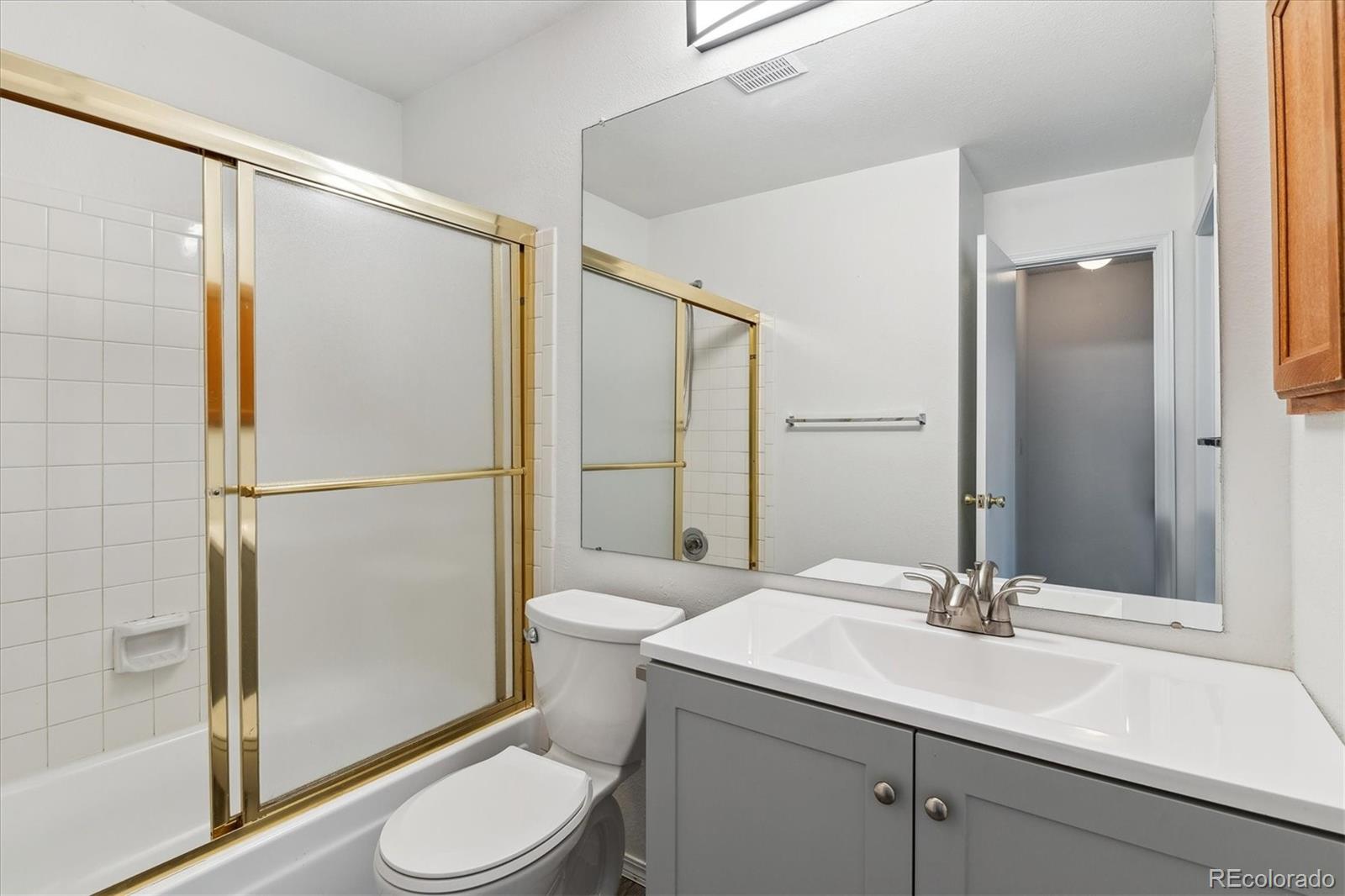 MLS Image #18 for 1699 s trenton street,denver, Colorado