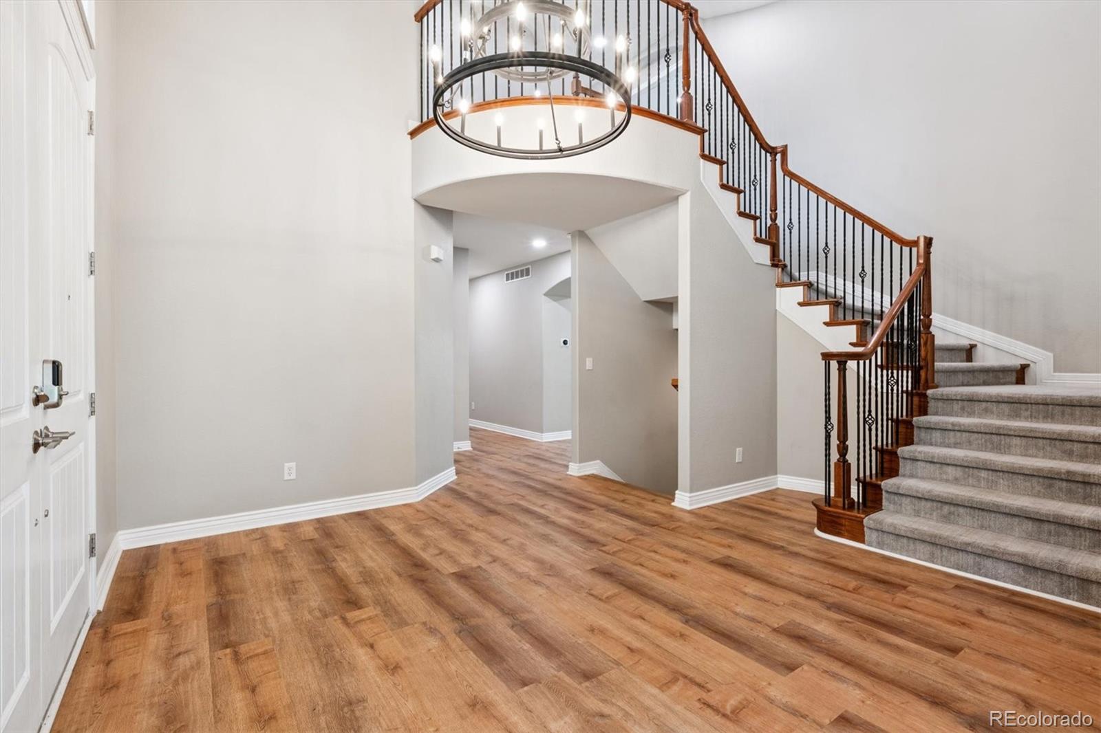 MLS Image #2 for 11911 e lake circle,greenwood village, Colorado