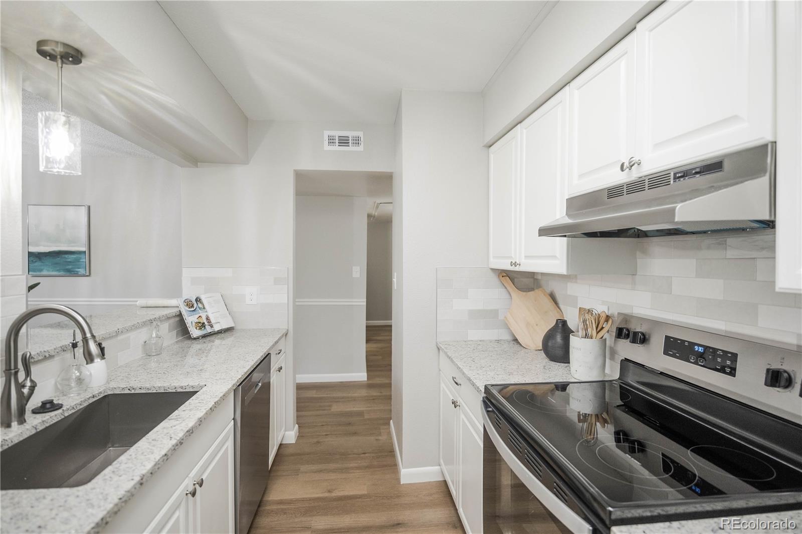 MLS Image #10 for 3855 s monaco street 208,denver, Colorado