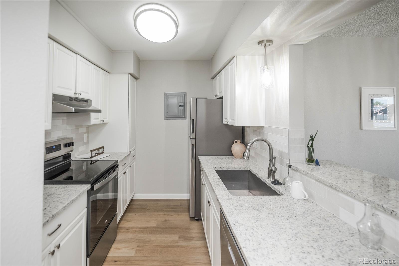 MLS Image #6 for 3855 s monaco street 208,denver, Colorado