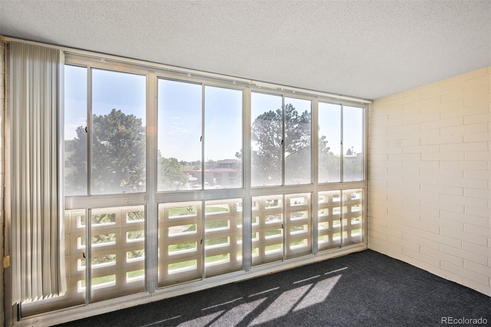 MLS Image #11 for 350 s clinton street,denver, Colorado