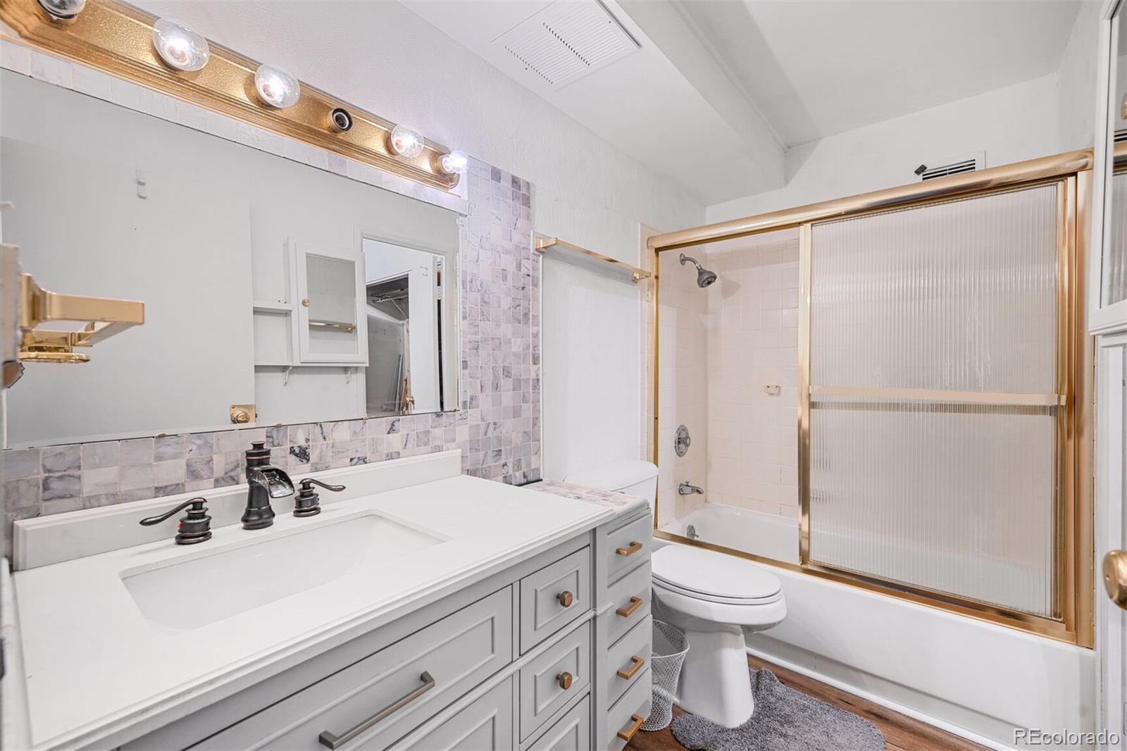 MLS Image #12 for 350 s clinton street,denver, Colorado