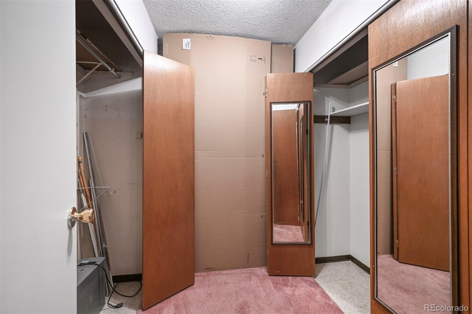 MLS Image #15 for 350 s clinton street,denver, Colorado