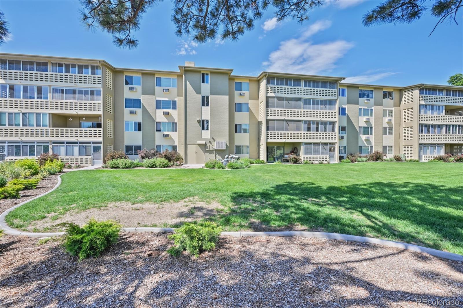 MLS Image #16 for 350 s clinton street,denver, Colorado