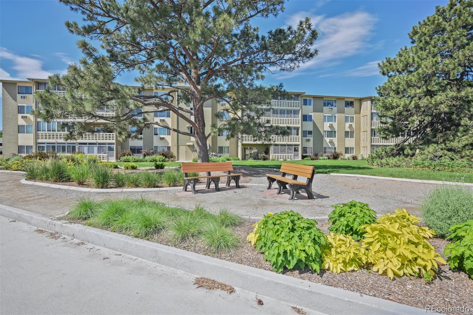 MLS Image #18 for 350 s clinton street,denver, Colorado