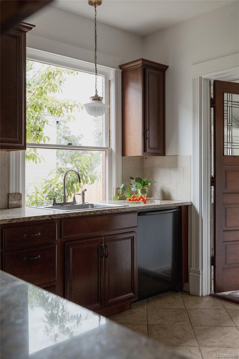 MLS Image #17 for 461 s sherman street,denver, Colorado
