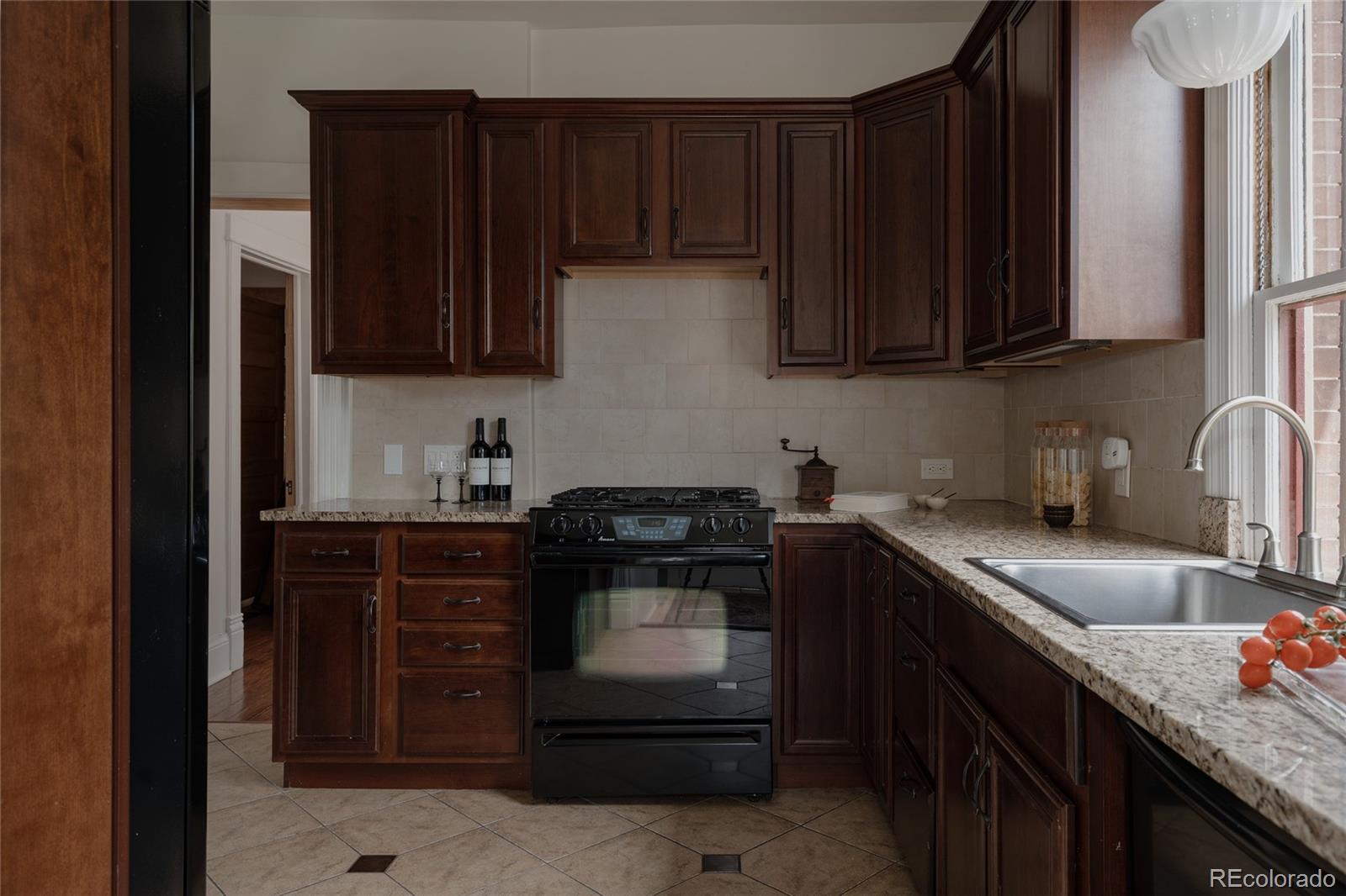 MLS Image #19 for 461 s sherman street,denver, Colorado