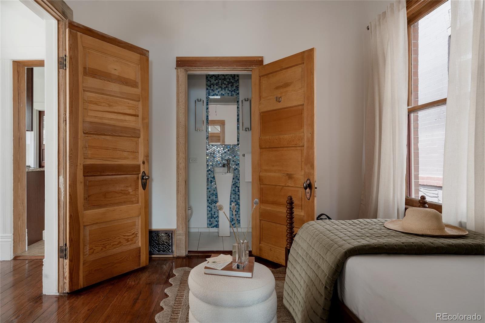 MLS Image #23 for 461 s sherman street,denver, Colorado