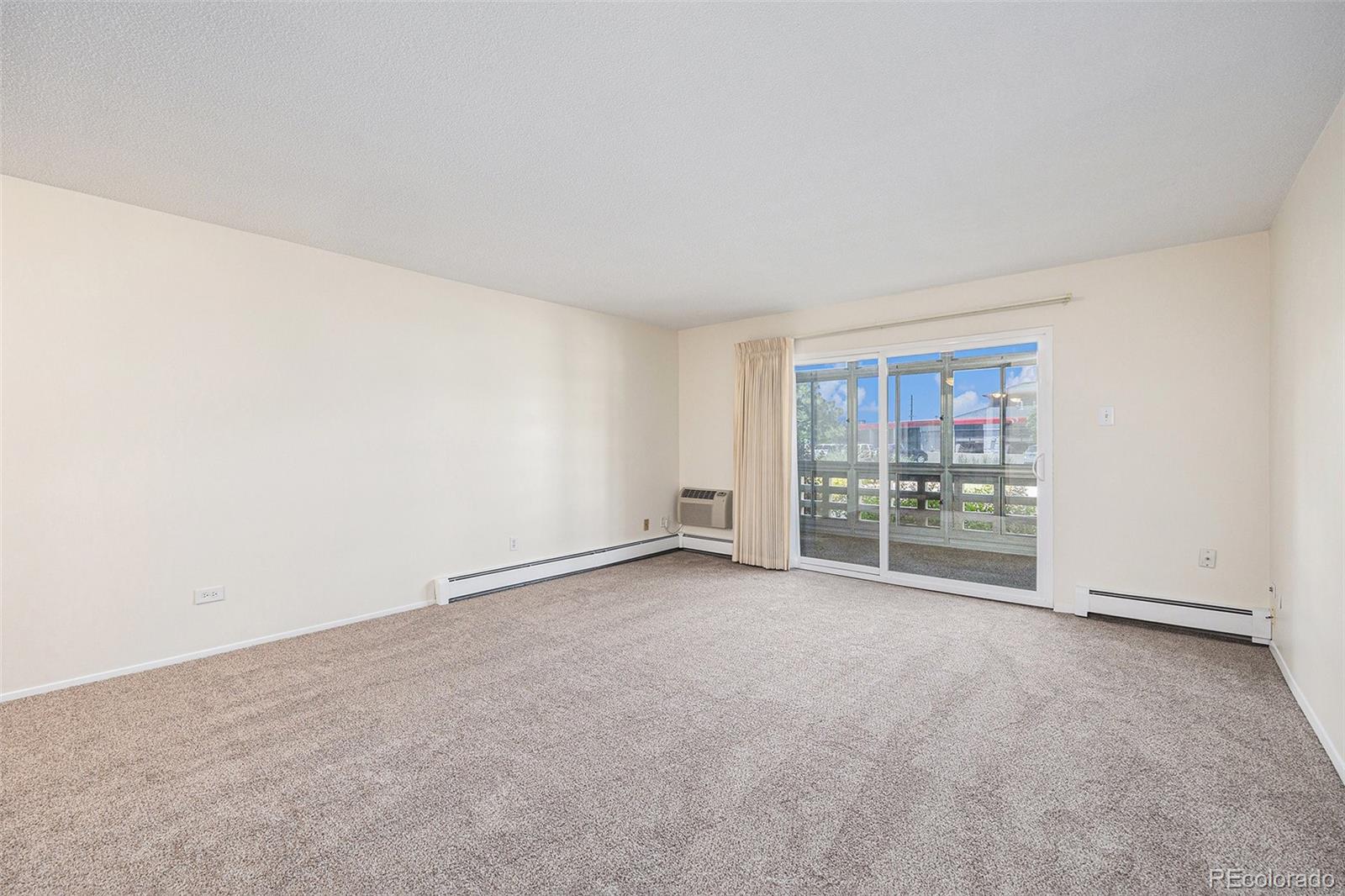 MLS Image #10 for 350 s clinton street,denver, Colorado
