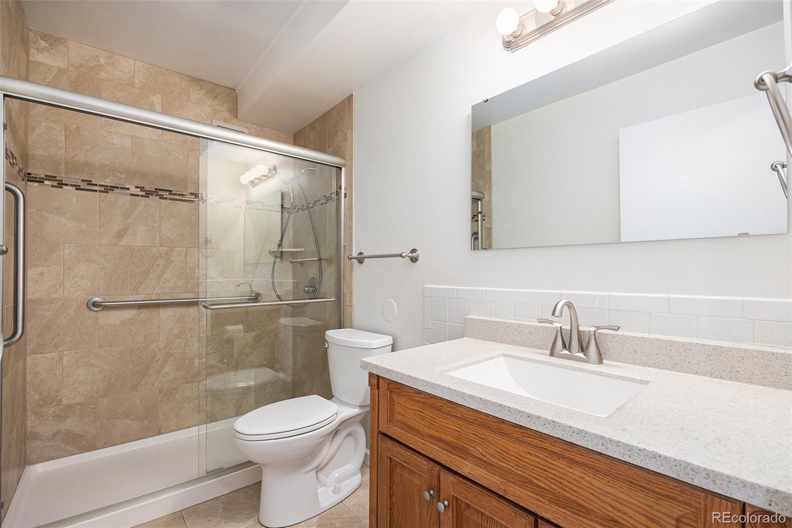 MLS Image #11 for 350 s clinton street,denver, Colorado