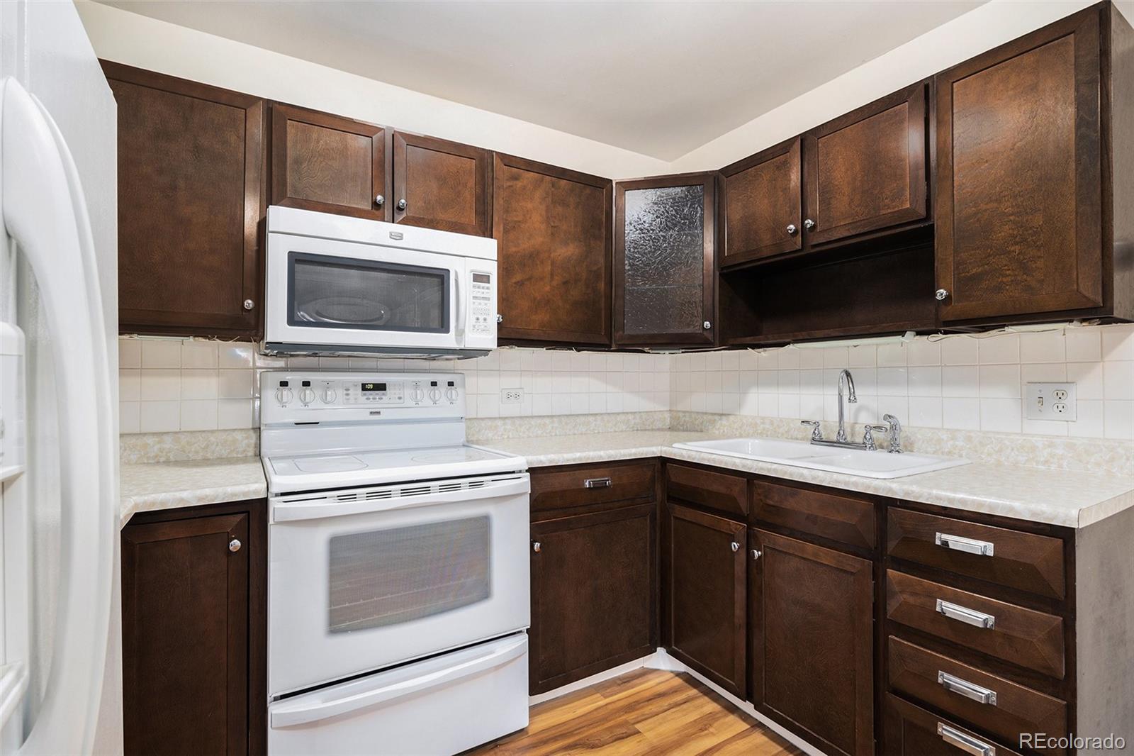 MLS Image #5 for 350 s clinton street,denver, Colorado